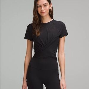 lululemon athletica Black Short Sleeve Tie-Waist Breathable Short Sleeve Tee